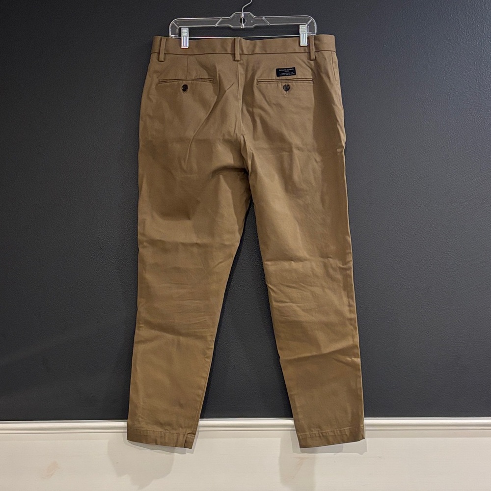 Banana Republic Men's Khaki Chinos